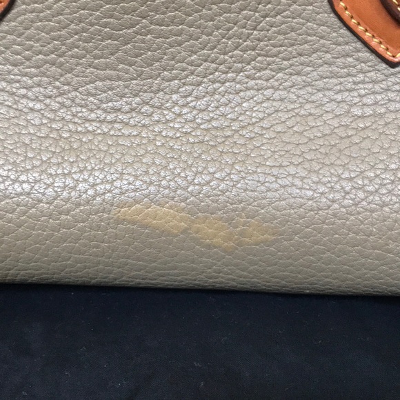 Dooney & Bourke stone and brown leather handbag - Picture 4 of 8